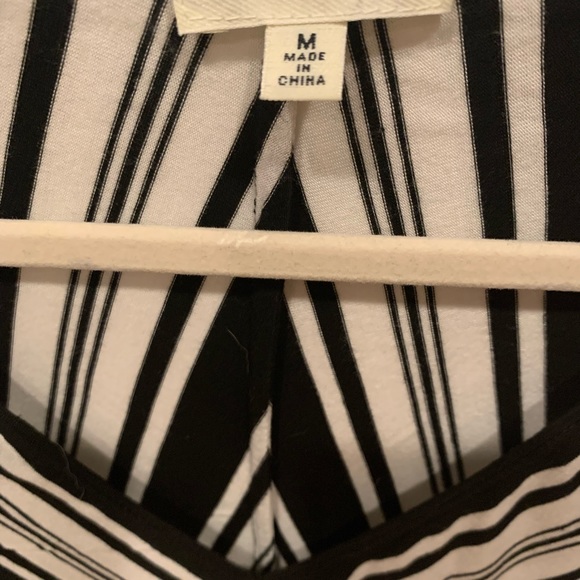 Max Studio Womens Tank, Black/White Stripe, Great Condition, Size Medium - Picture 2 of 5